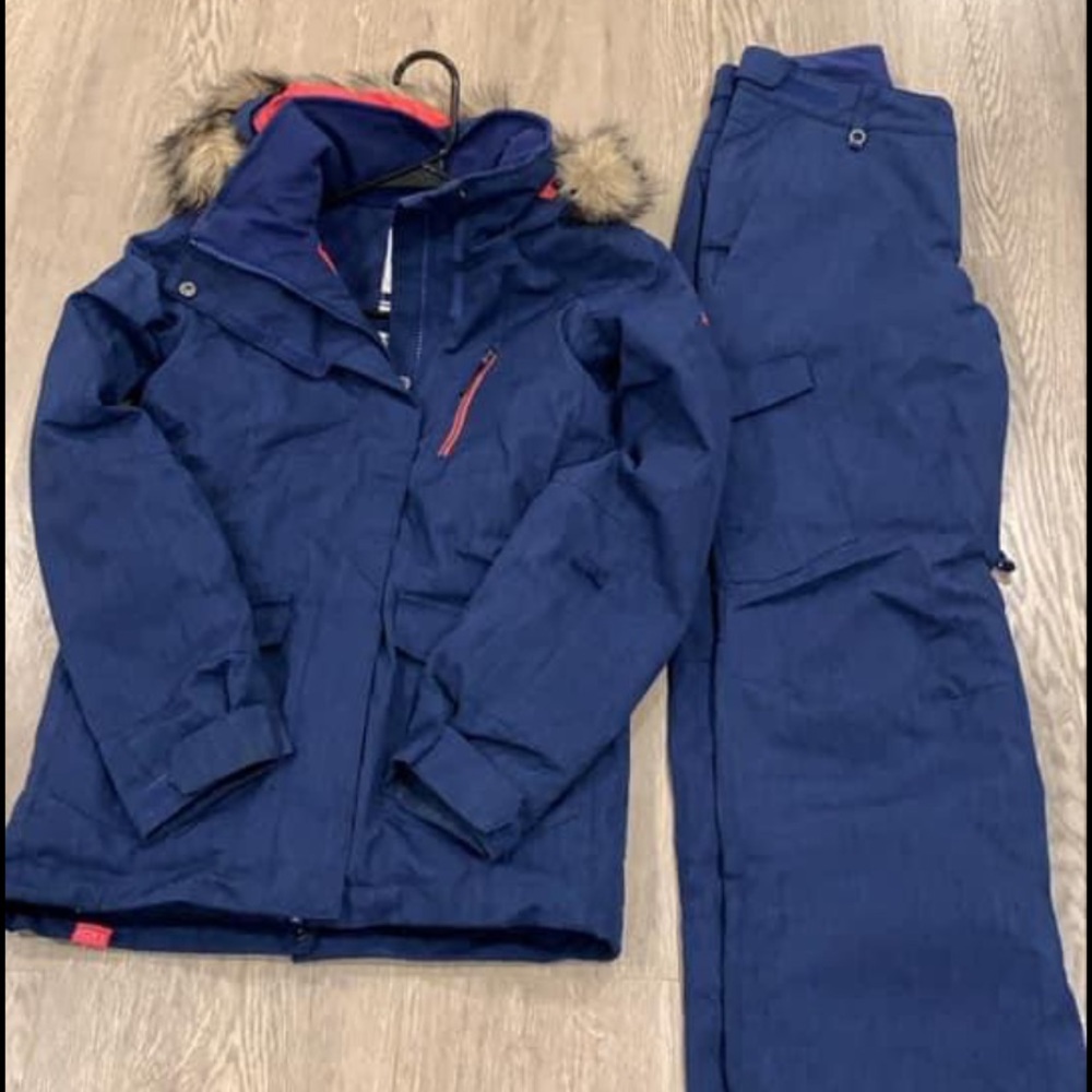 Snowboarding jacket and pants
